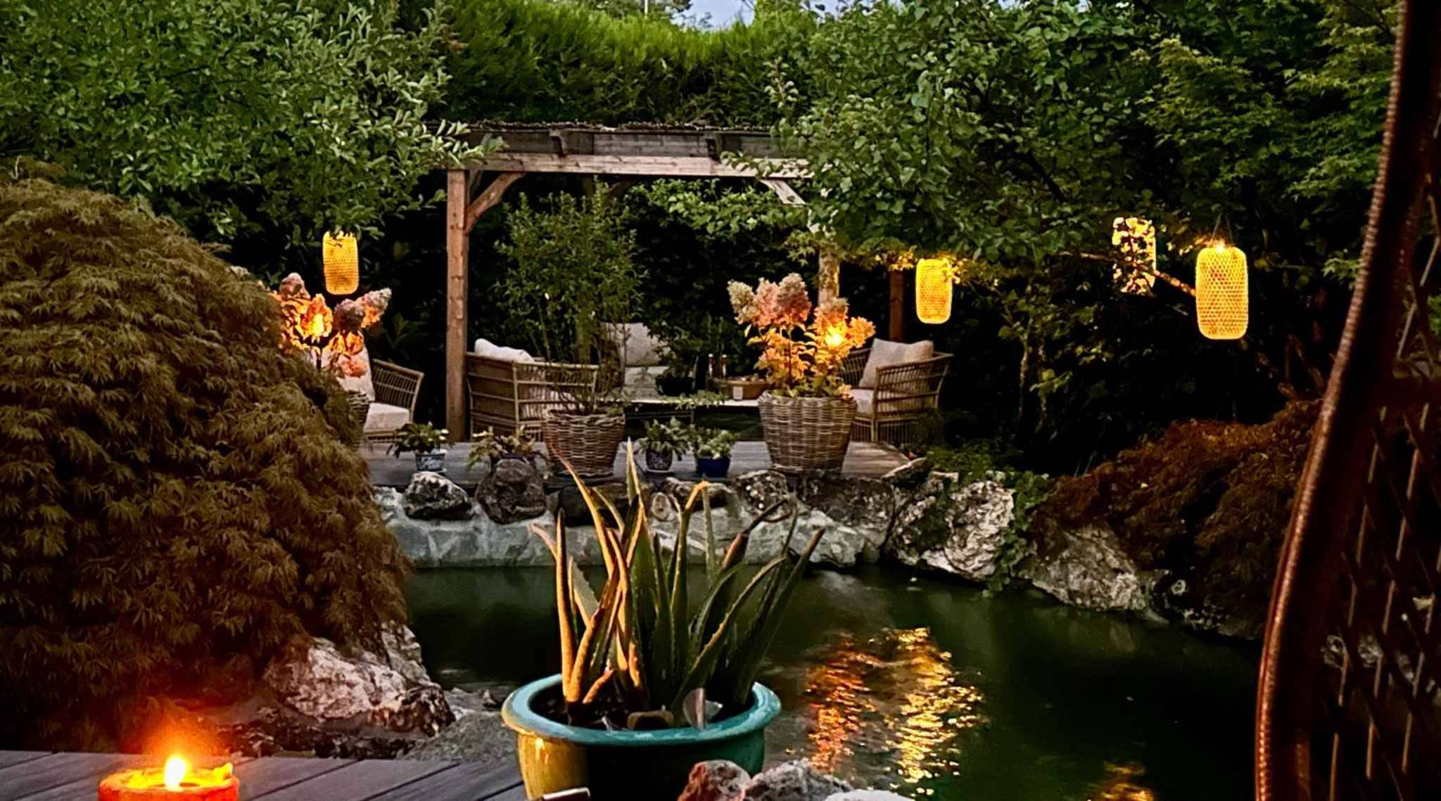 Gartenlounge am Teich
