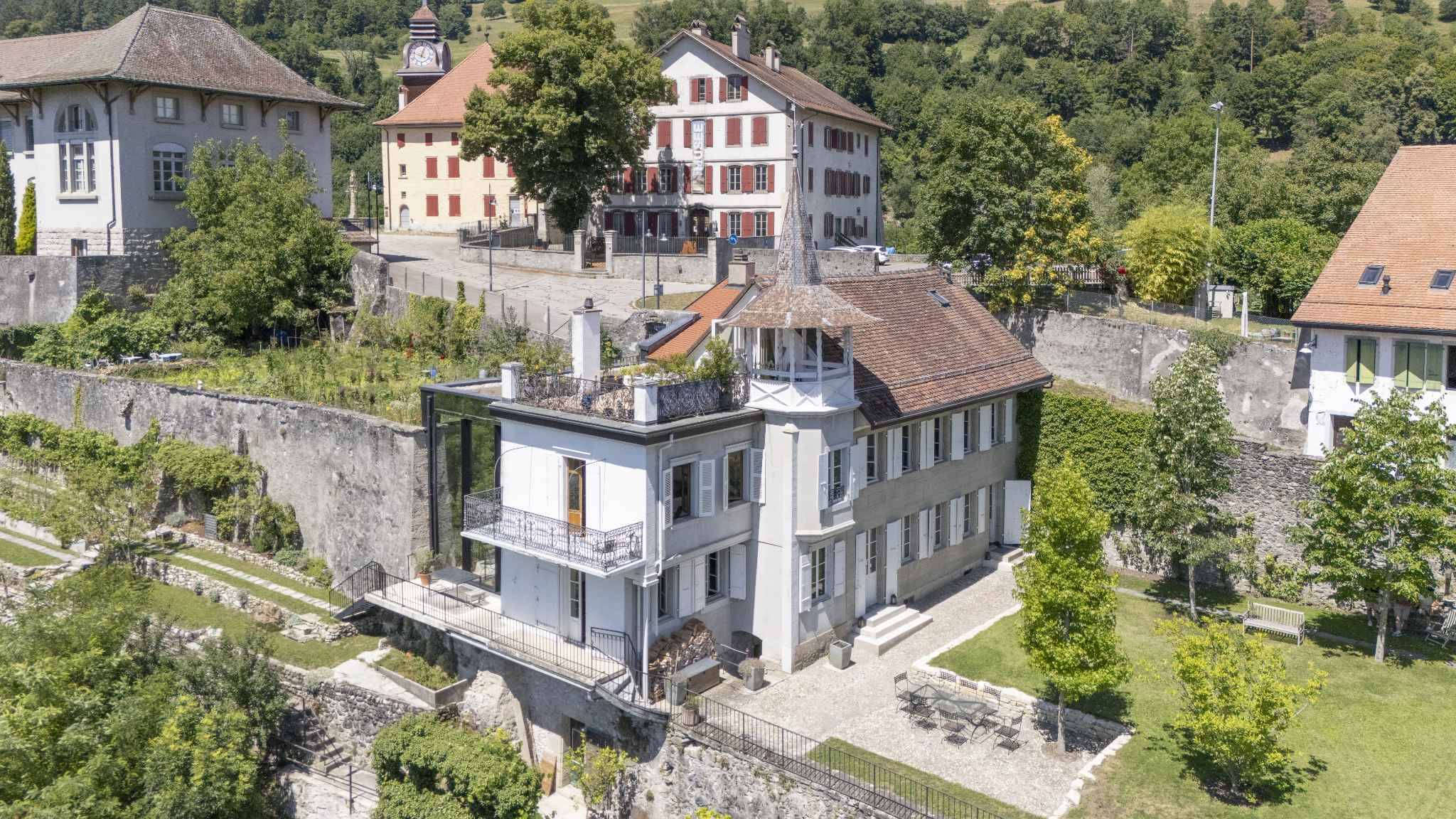 Historische Villa mit Gartenanlage