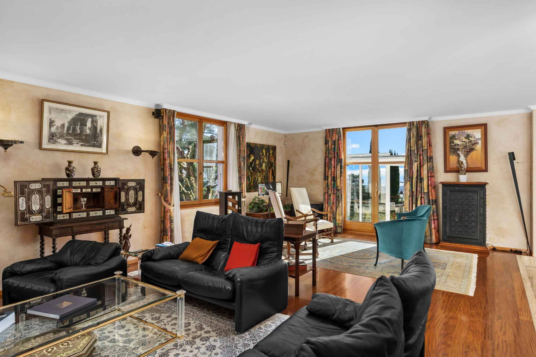 Klassisches Wohnzimmer mit Ausblick