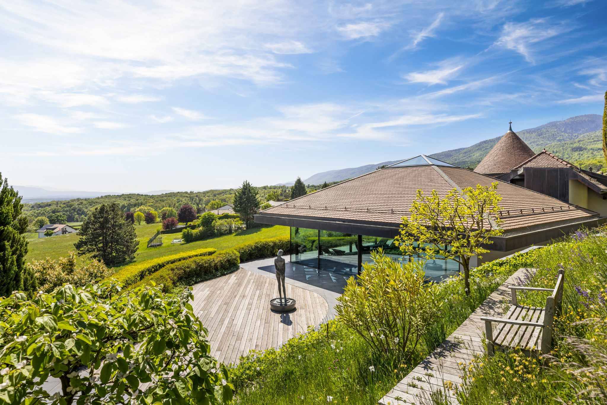 Exklusive Landschaftsimmobilie mit Terrasse und Panoramablick