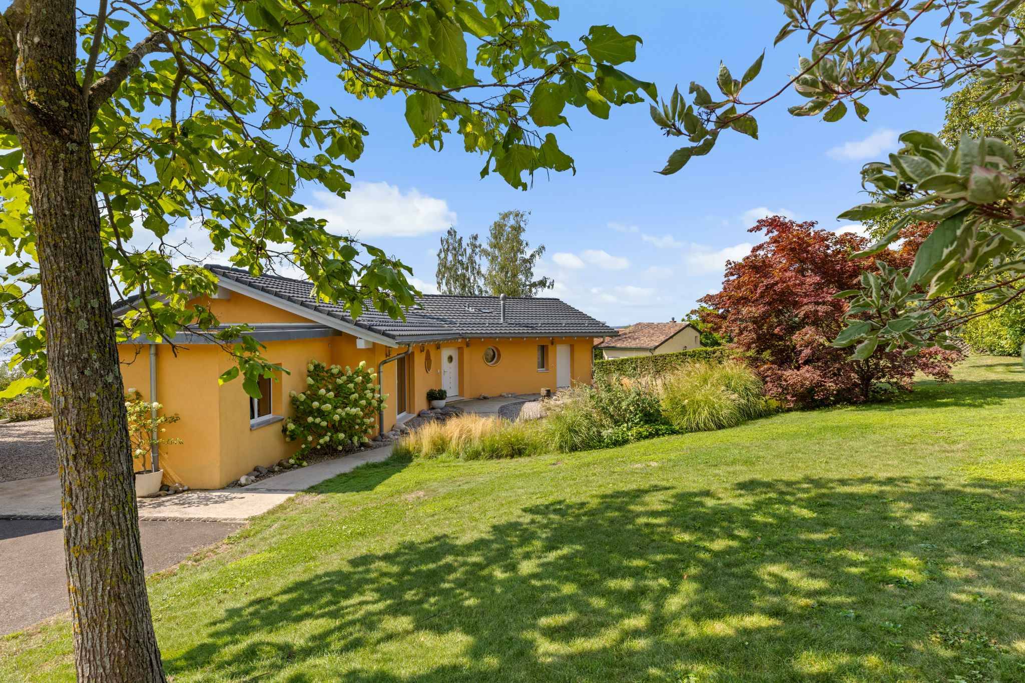 Einfamilienhaus mit großzügigem Garten