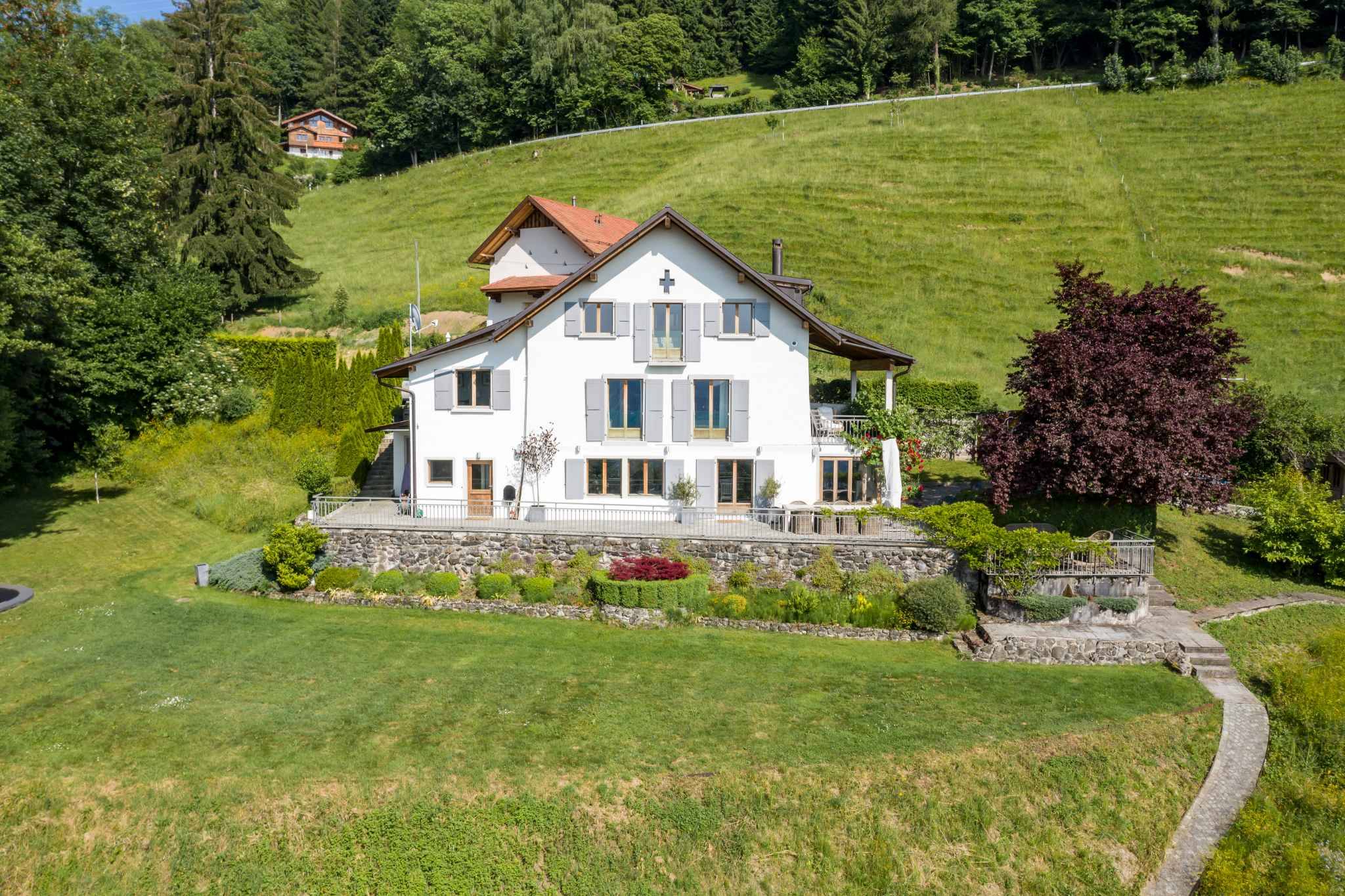 Alpenhaus mit großem Garten