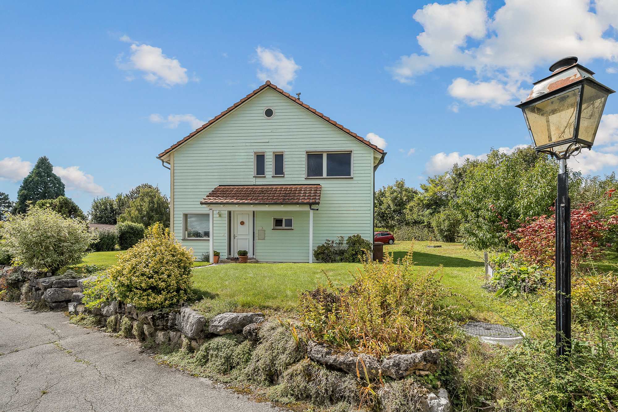 Einfamilienhaus mit Garten