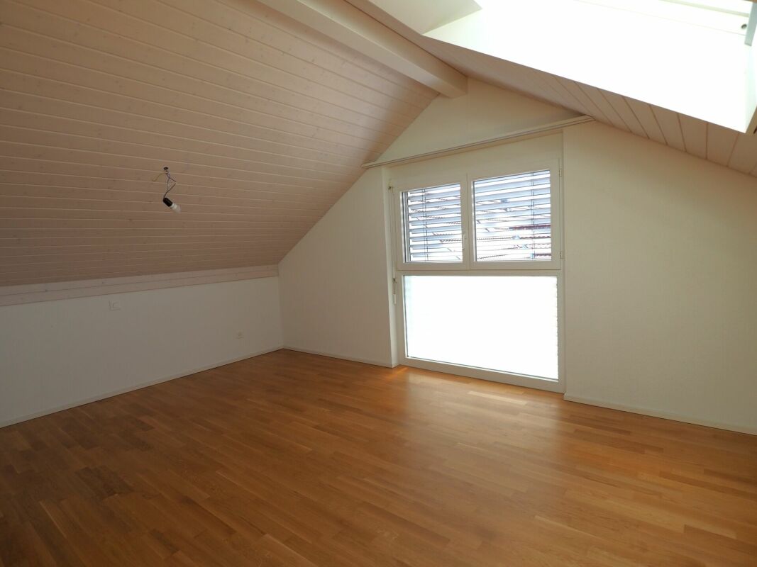 Dachzimmer mit Dachfenster