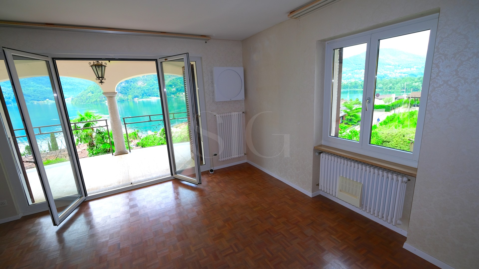 Wohnraum mit Seeblick