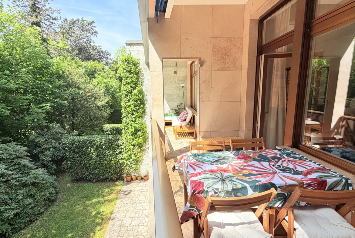 Balkon mit Gartenblick