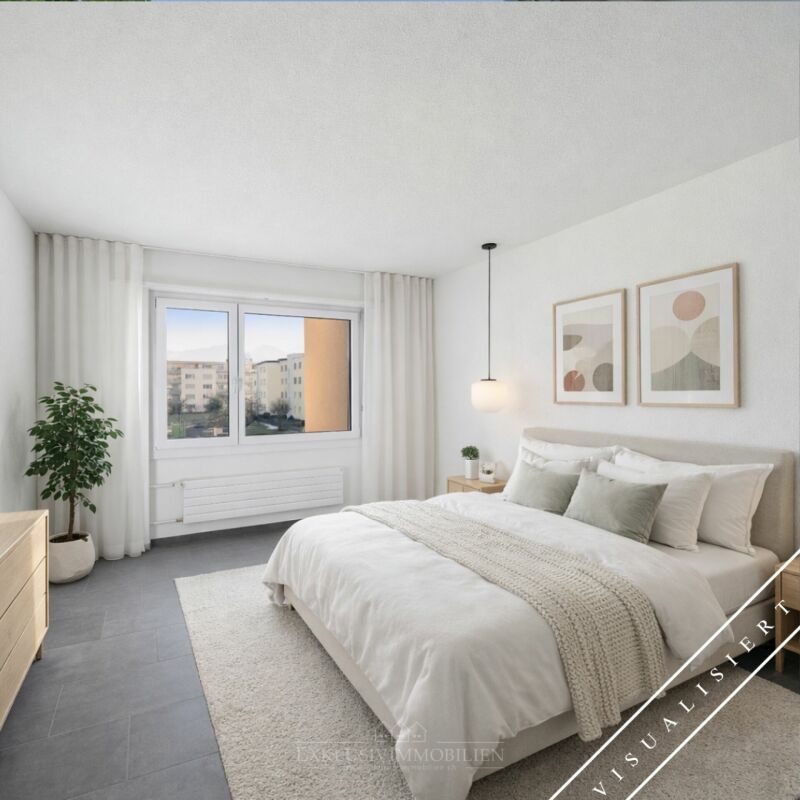 Helles, minimalistisches Schlafzimmer mit großer Fensterfront