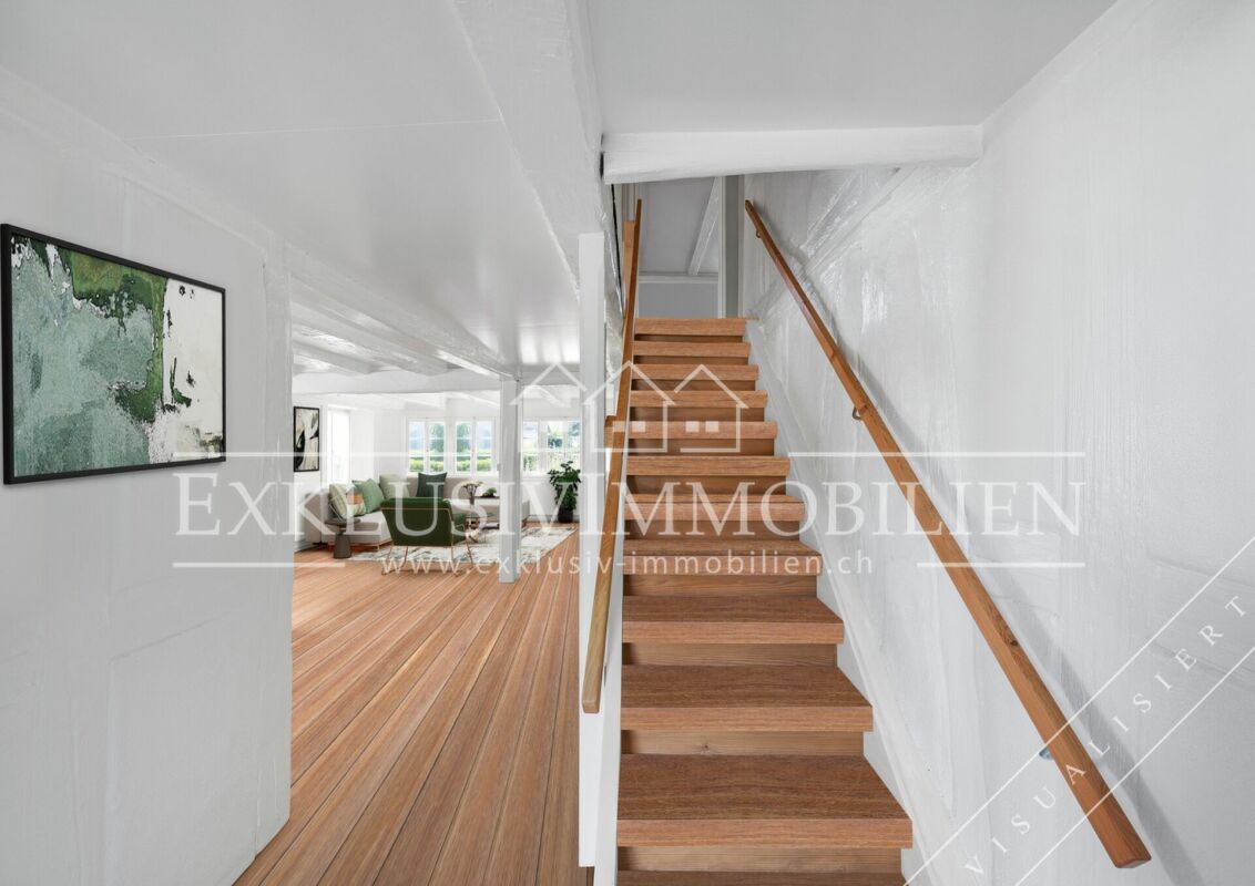 Treppenbereich mit Blick in den Wohnraum