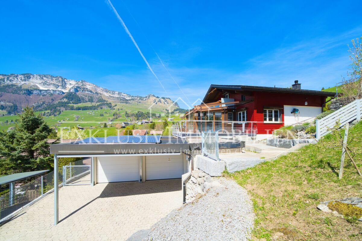 Alpenhaus mit Garage und Panoramablick