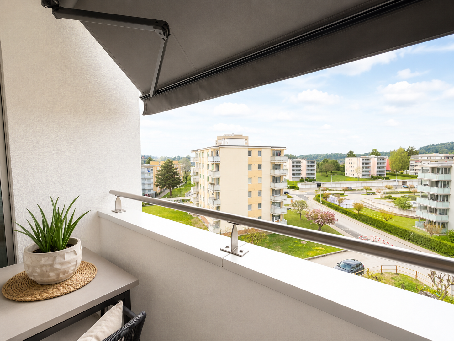 Balkon mit Stadtblick