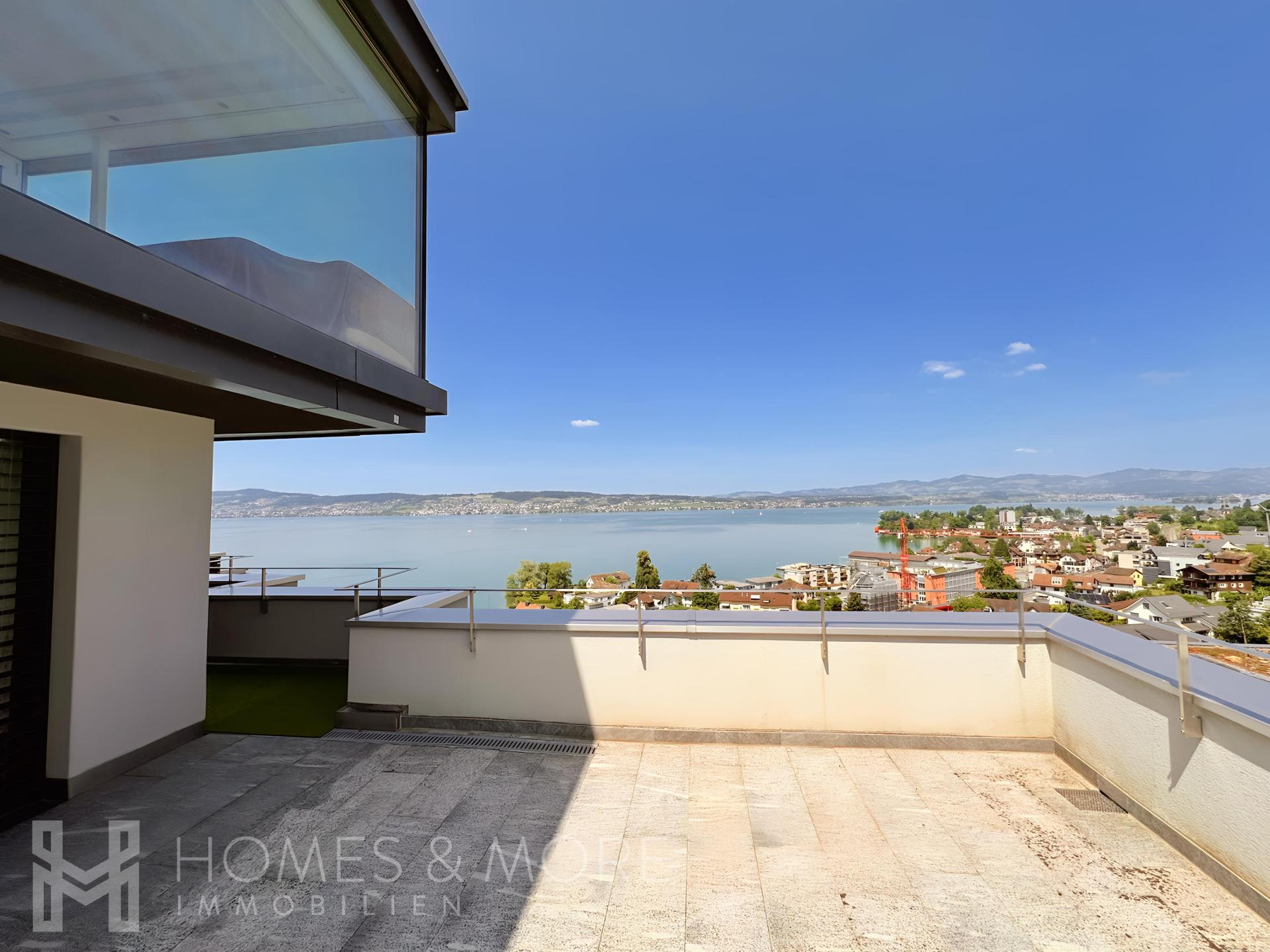 Terrasse mit Seeblick