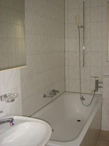 Badezimmer mit Wanne