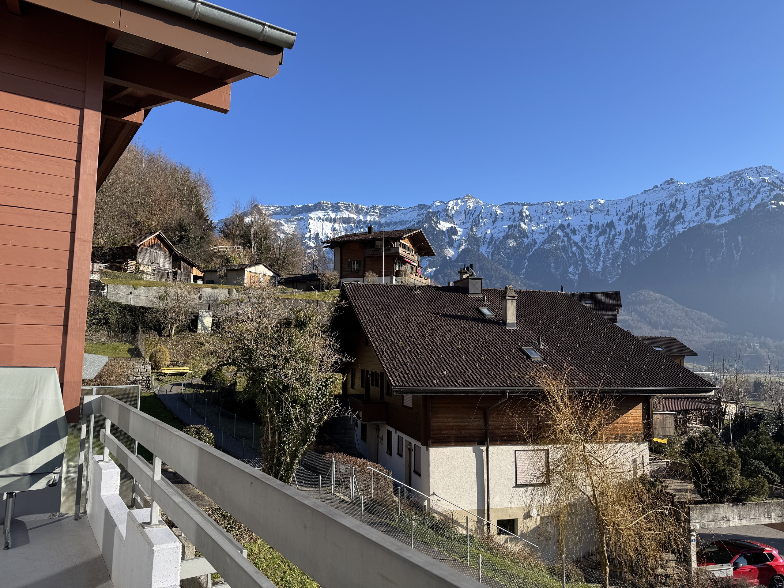 Balkon mit Bergblick