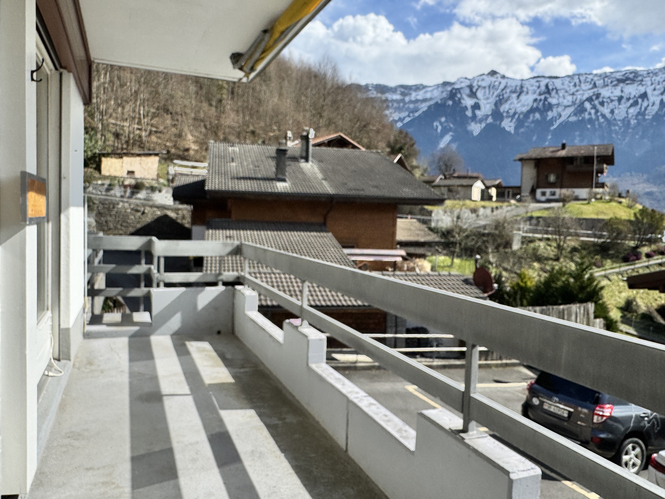 Balkon mit Bergblick