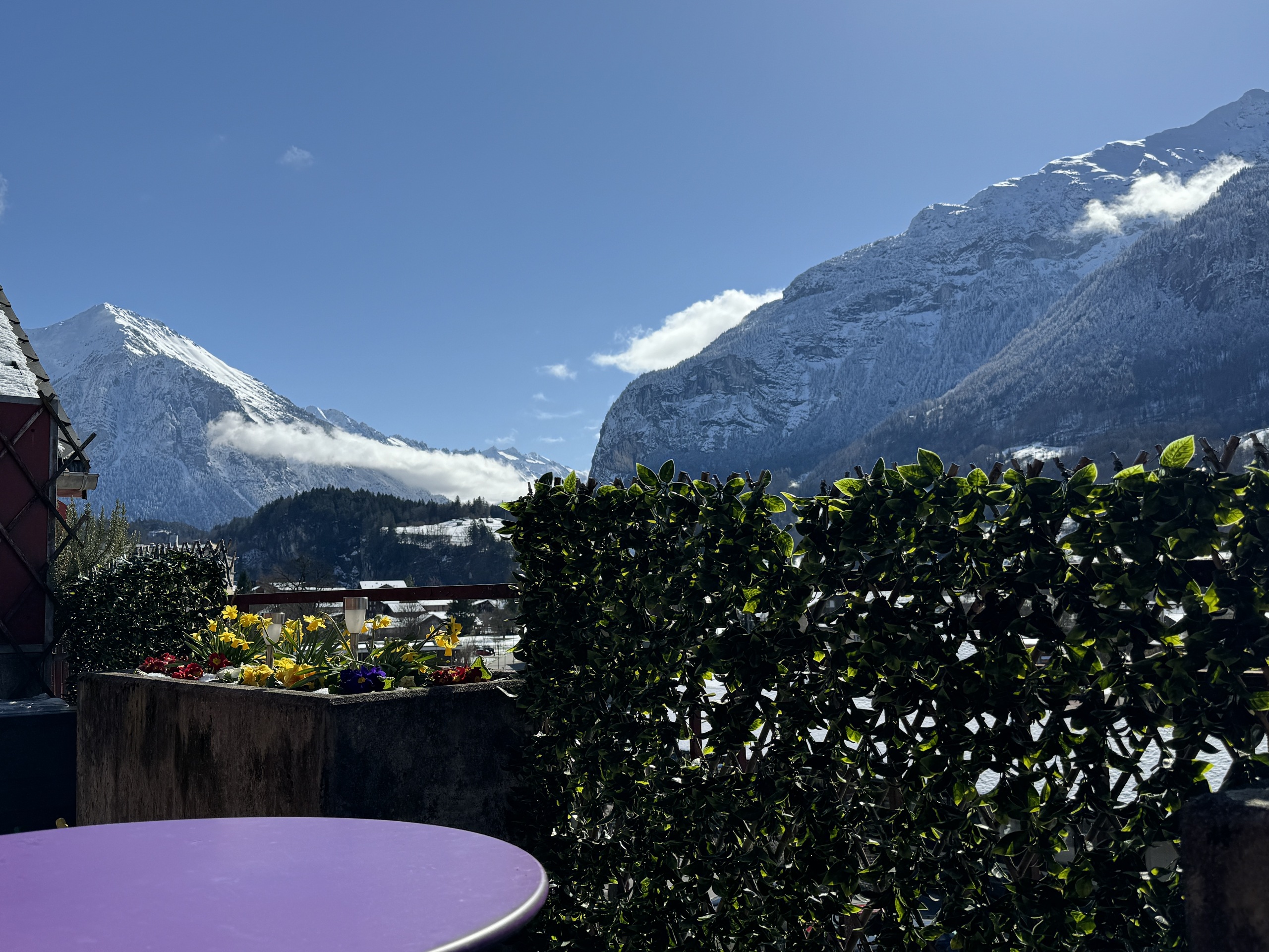 Bergblick von einer Terrasse