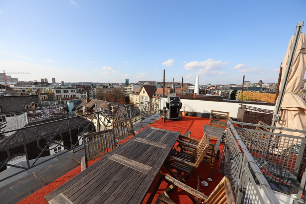 Dachterrasse mit Stadtblick