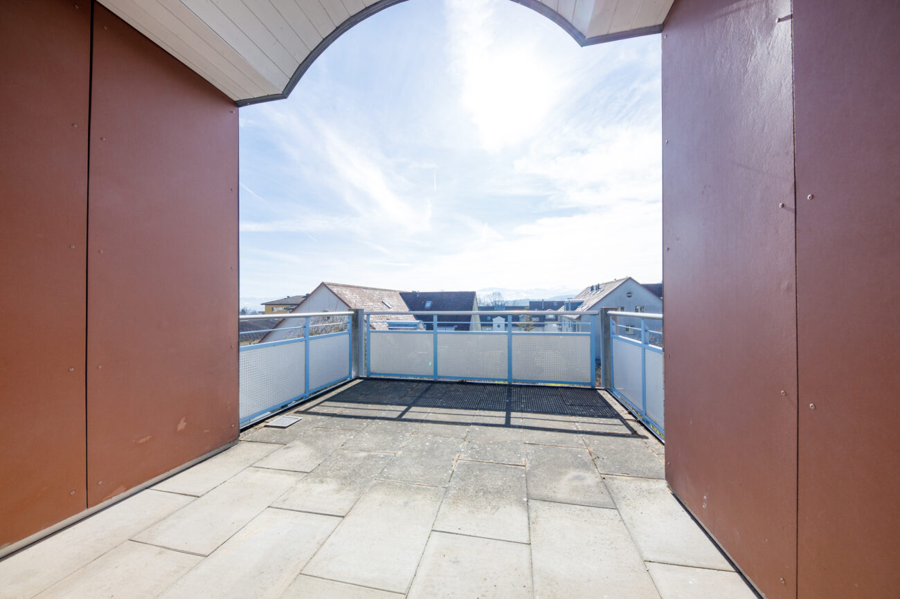 Balkon mit Blick über die Dächer