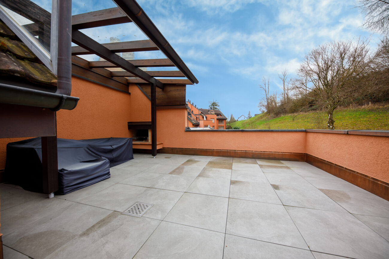 Dachterrasse mit Teilüberdachung