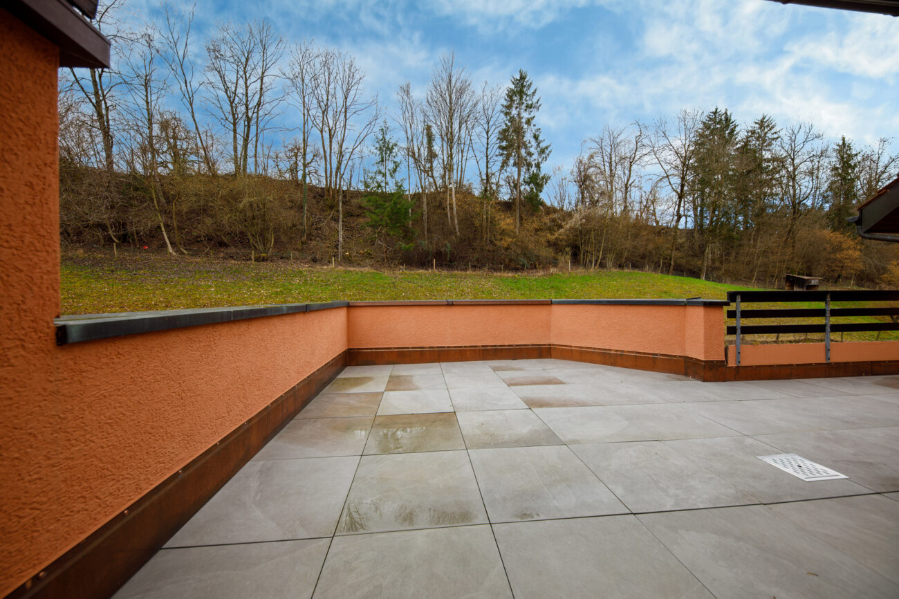 Terrasse mit Blick ins Grüne