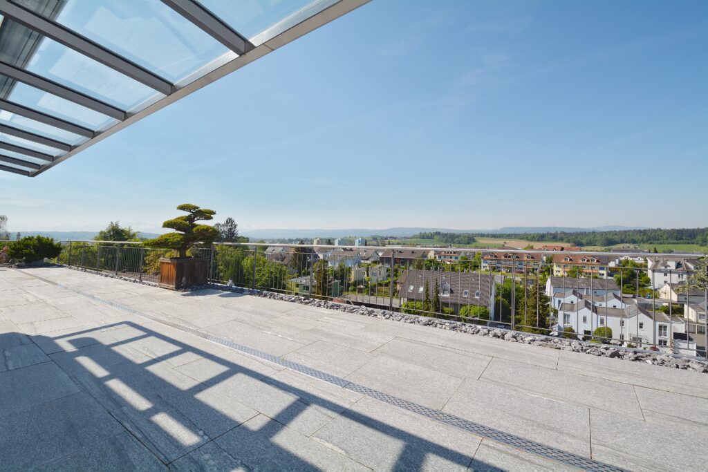 Dachterrasse mit Panoramablick