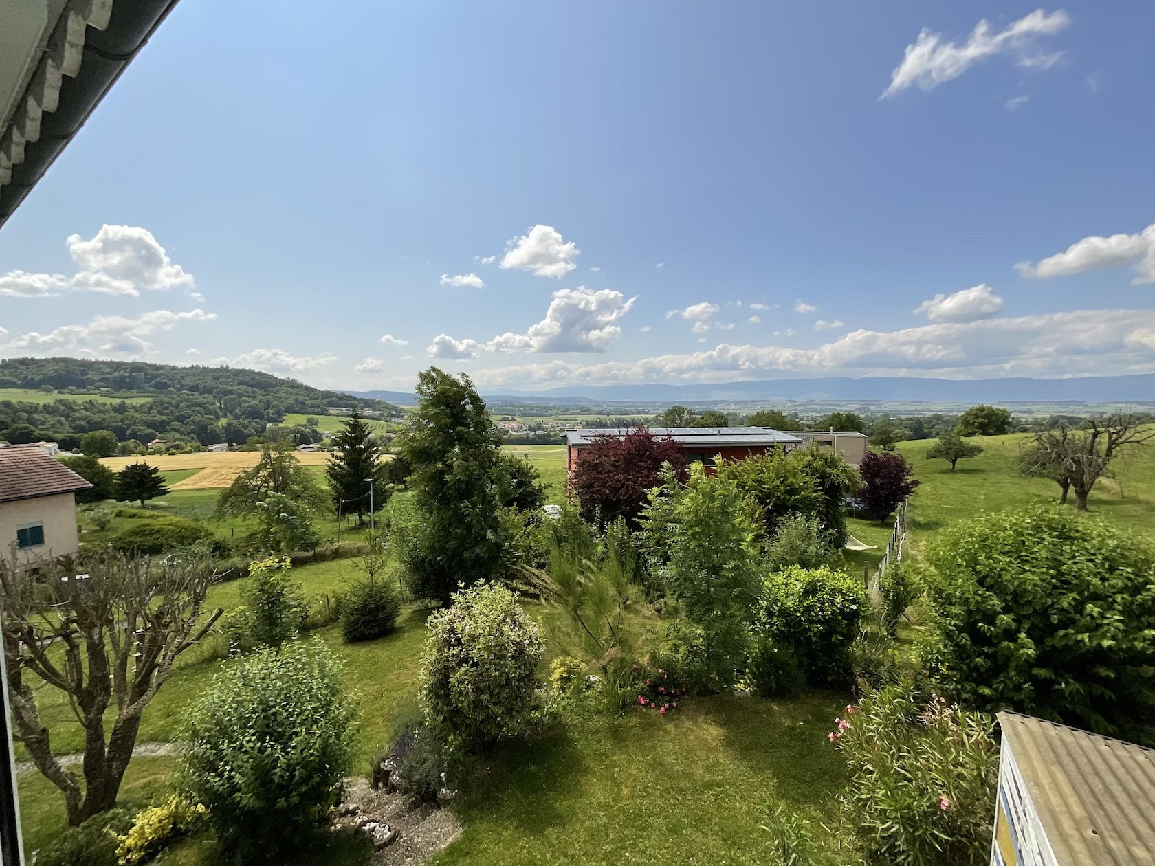 Landschaftsblick aus erhöhter Lage