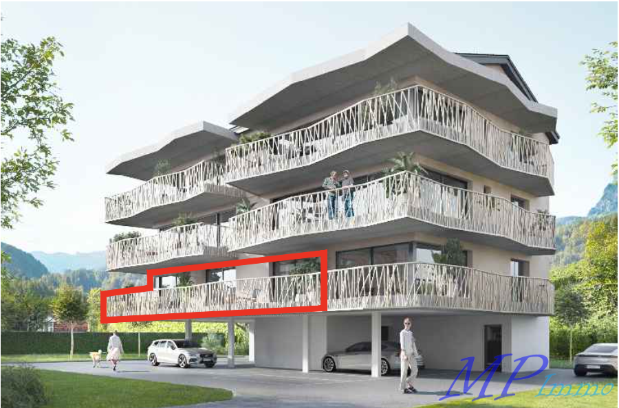 Mehrfamilienhaus mit umlaufenden Balkonen