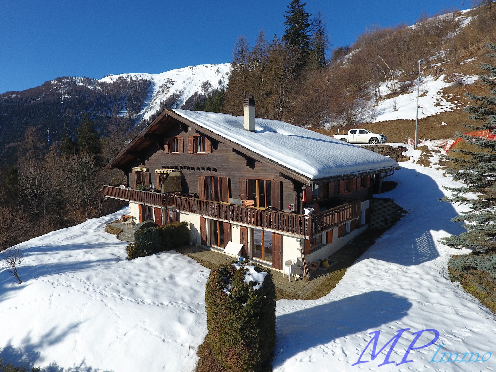 Alpenchalet im Schnee