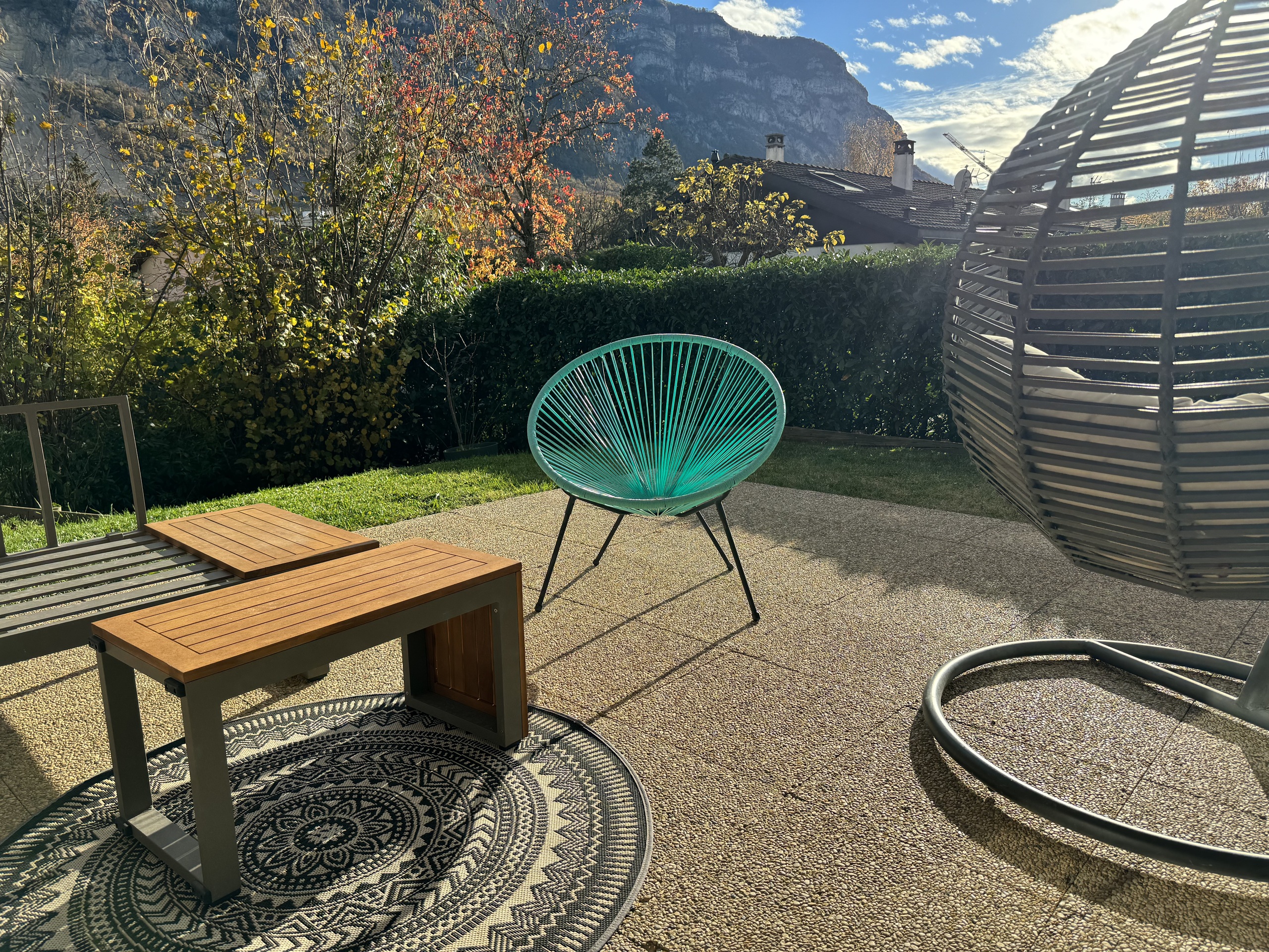 Gemütliche Terrasse mit Bergblick