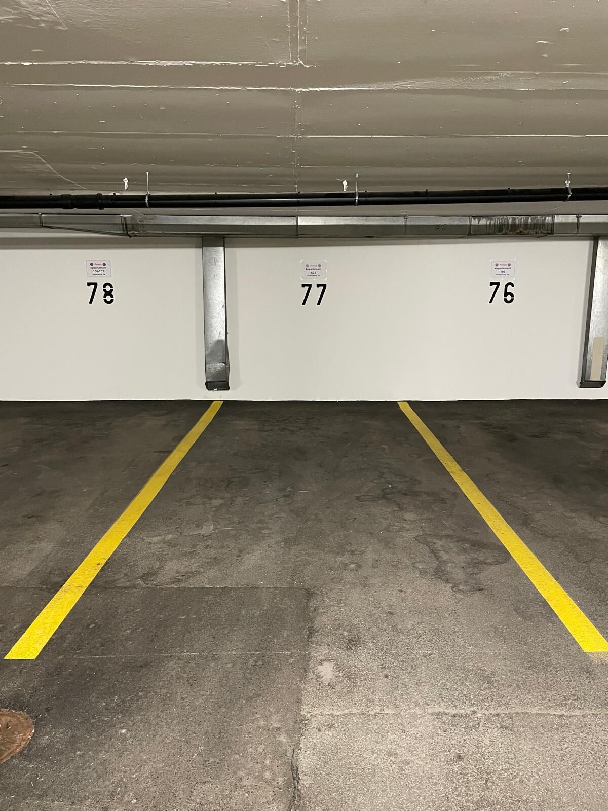 Tiefgaragen-Stellplätze