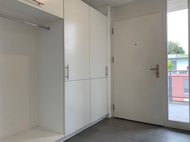 Eingangsbereich mit Garderobenschrank