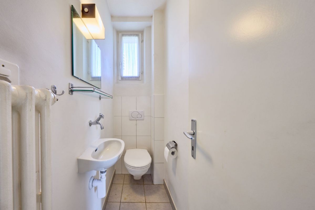 Gäste-WC mit Wand-WC