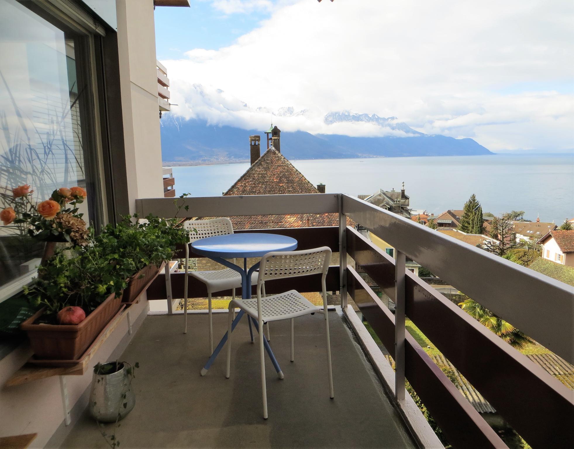 Balkon mit Seeblick