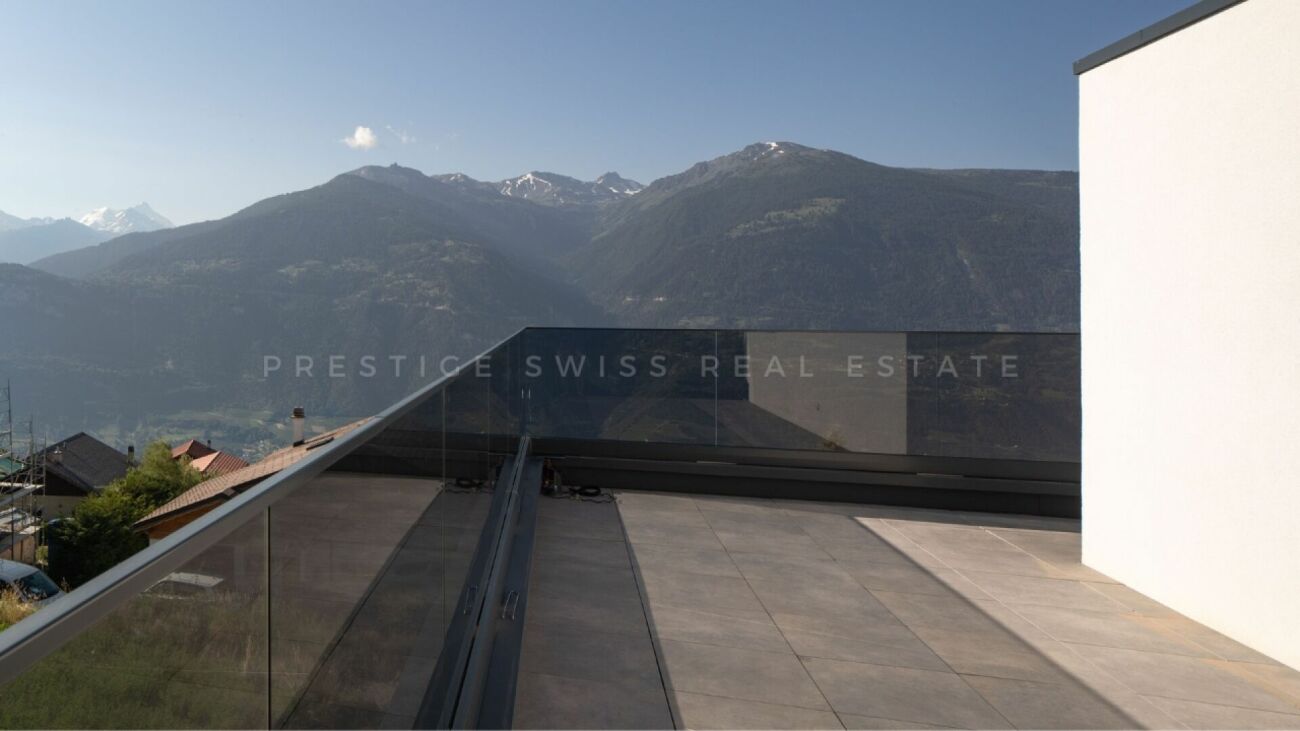 Dachterrasse mit Bergpanorama