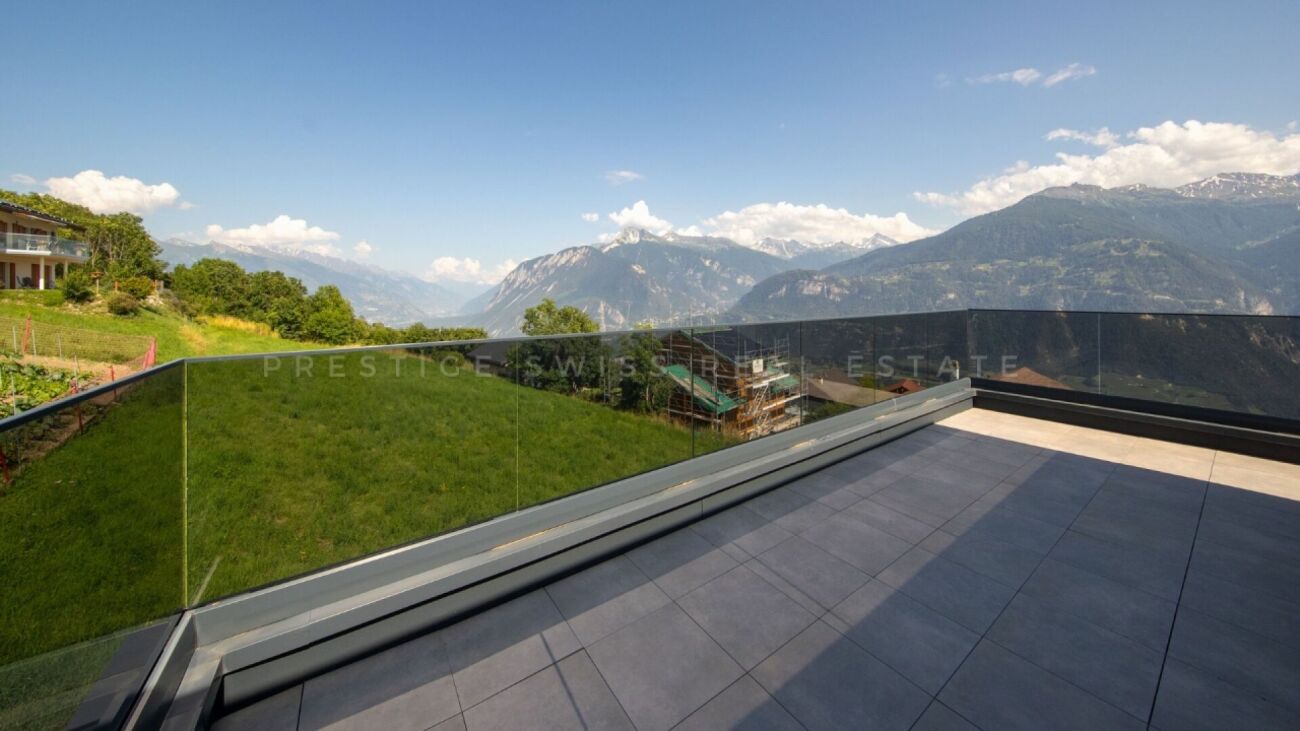 Dachterrasse mit Bergpanorama