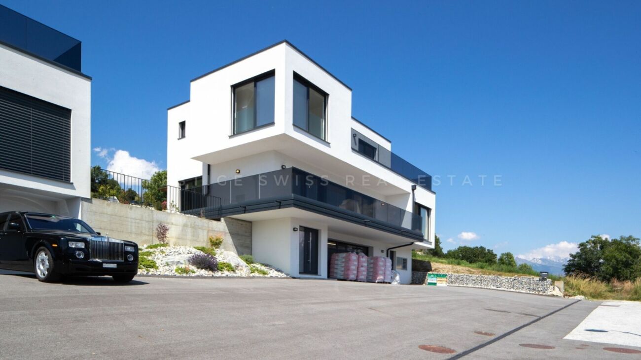 Modernes Einfamilienhaus mit Dachterrasse