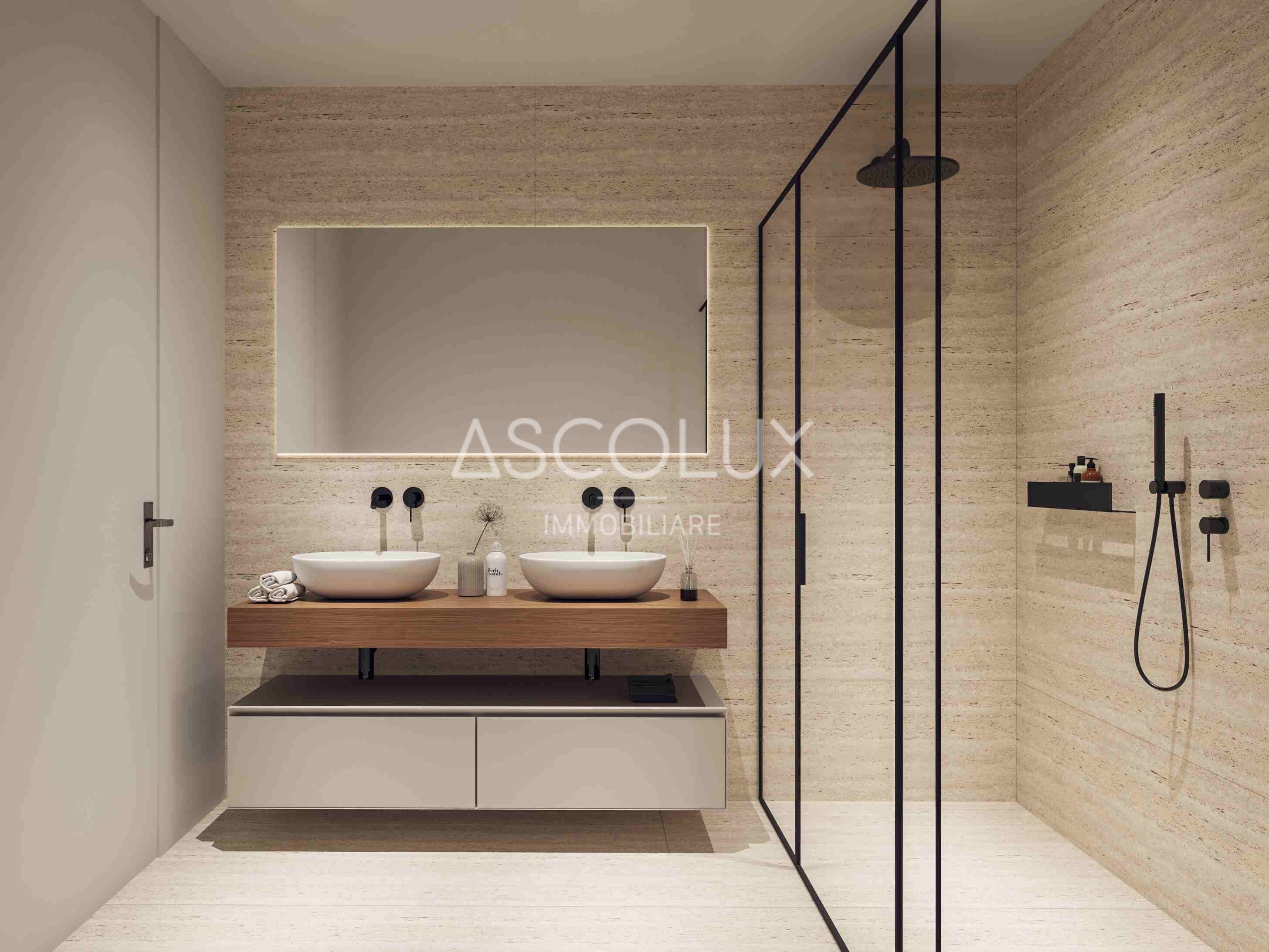 Modernes Badezimmer mit Doppelwaschbecken und Walk-in-Dusche