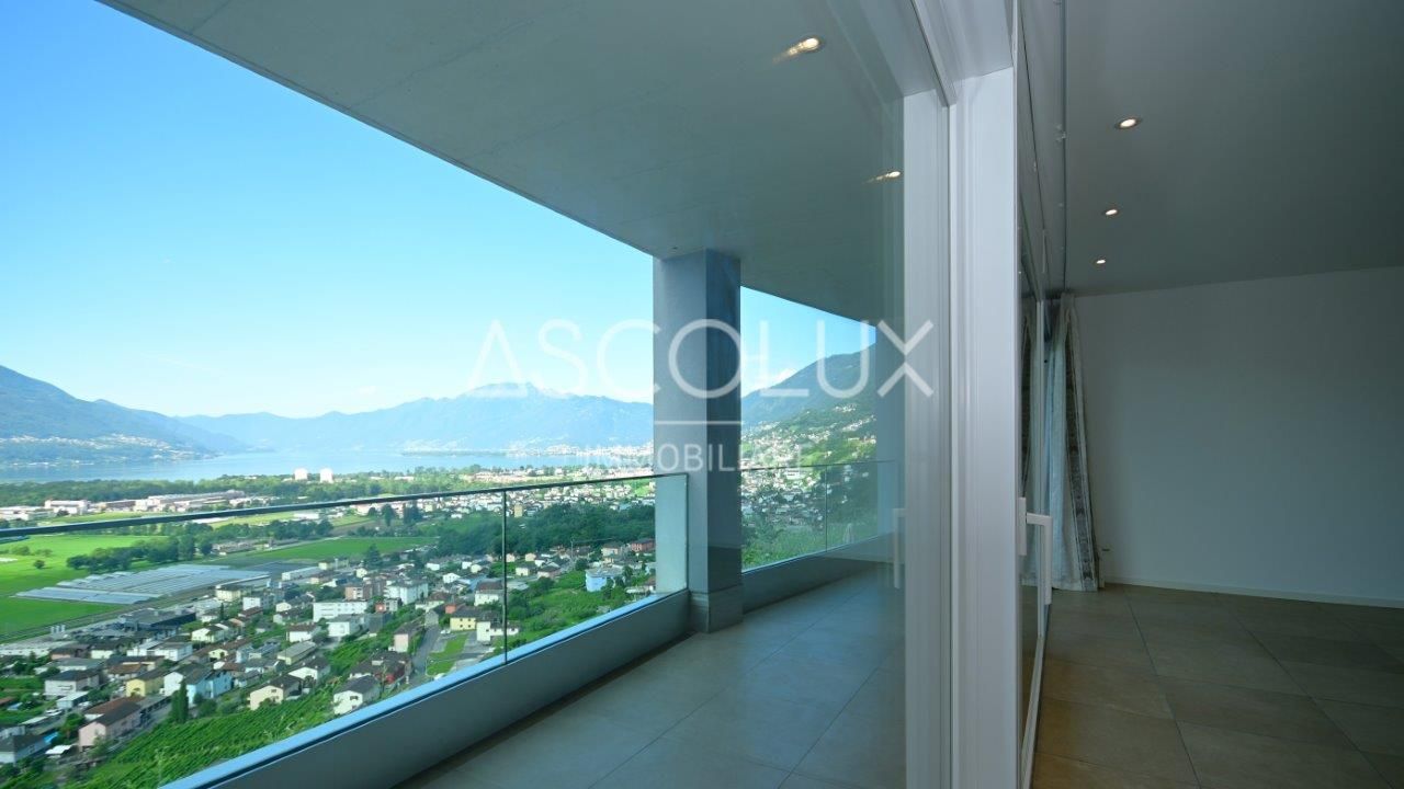 Luxuswohnung mit Panoramabalkon und Seeblick