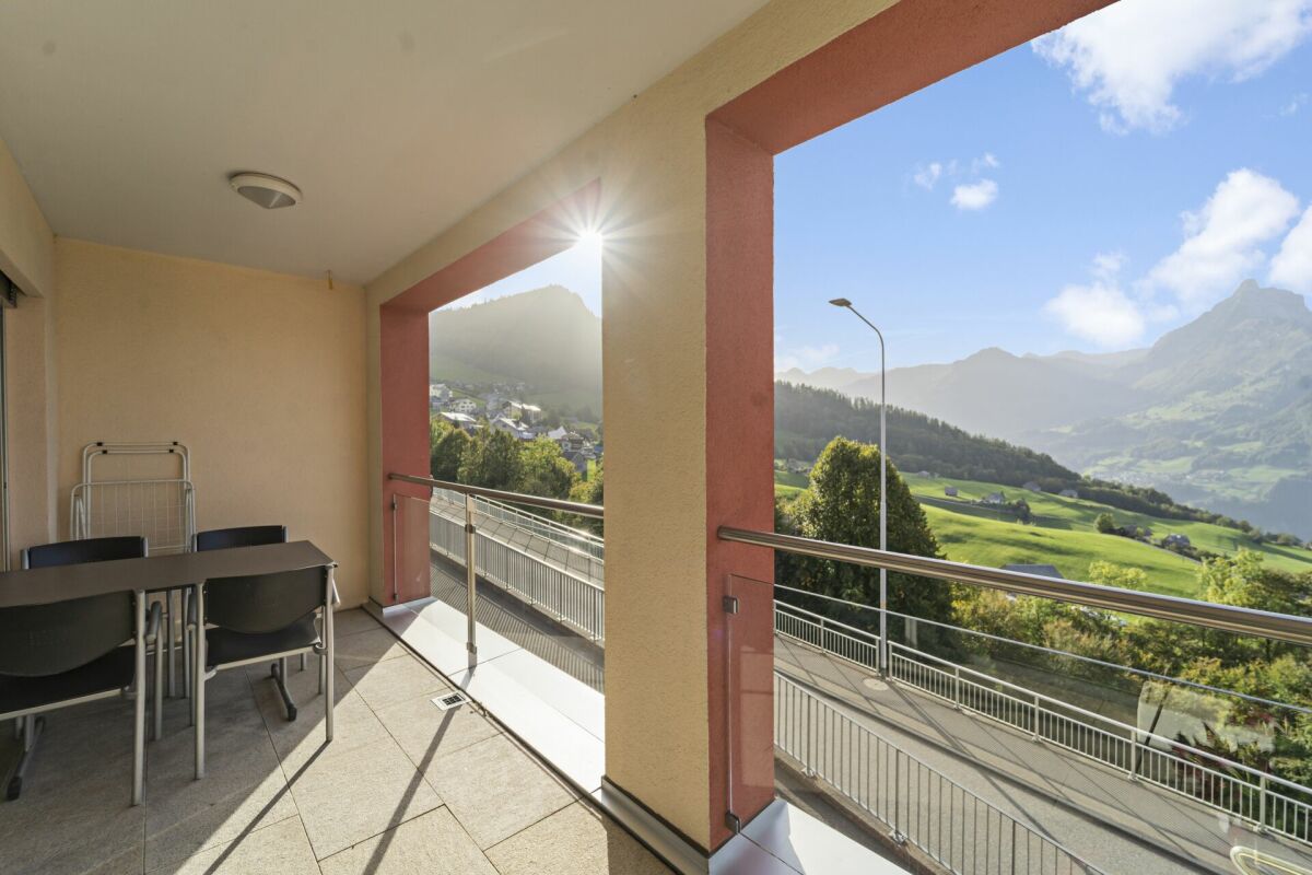 Balkon mit Bergblick