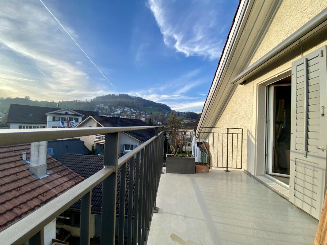 Balkon mit Bergblick