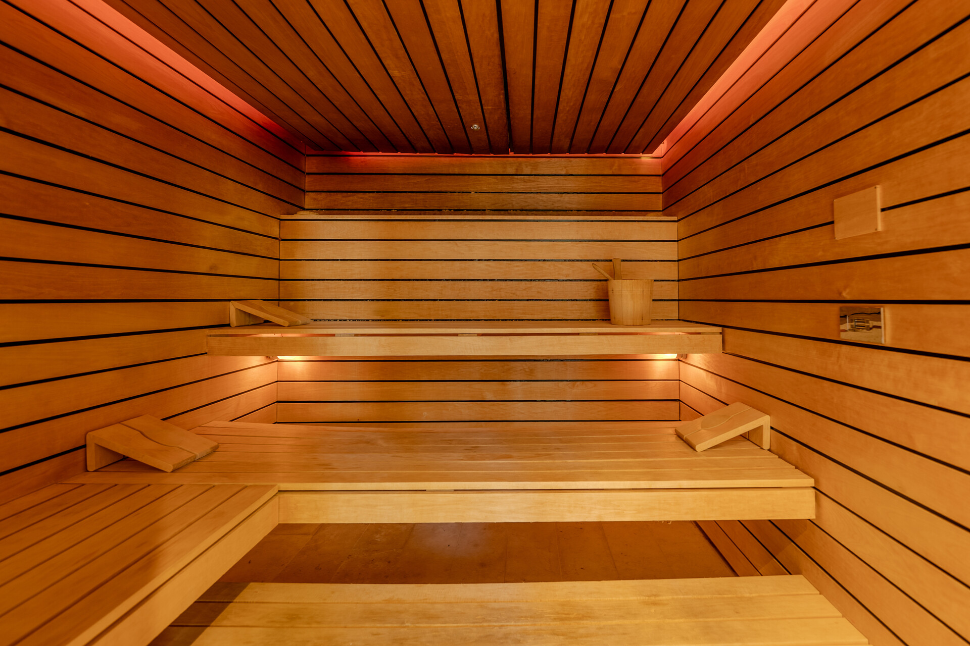 Sauna mit Holzverkleidung