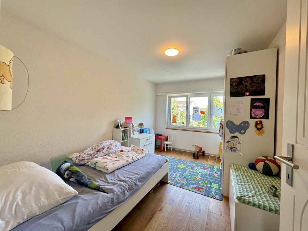 Kinderzimmer mit Tageslicht