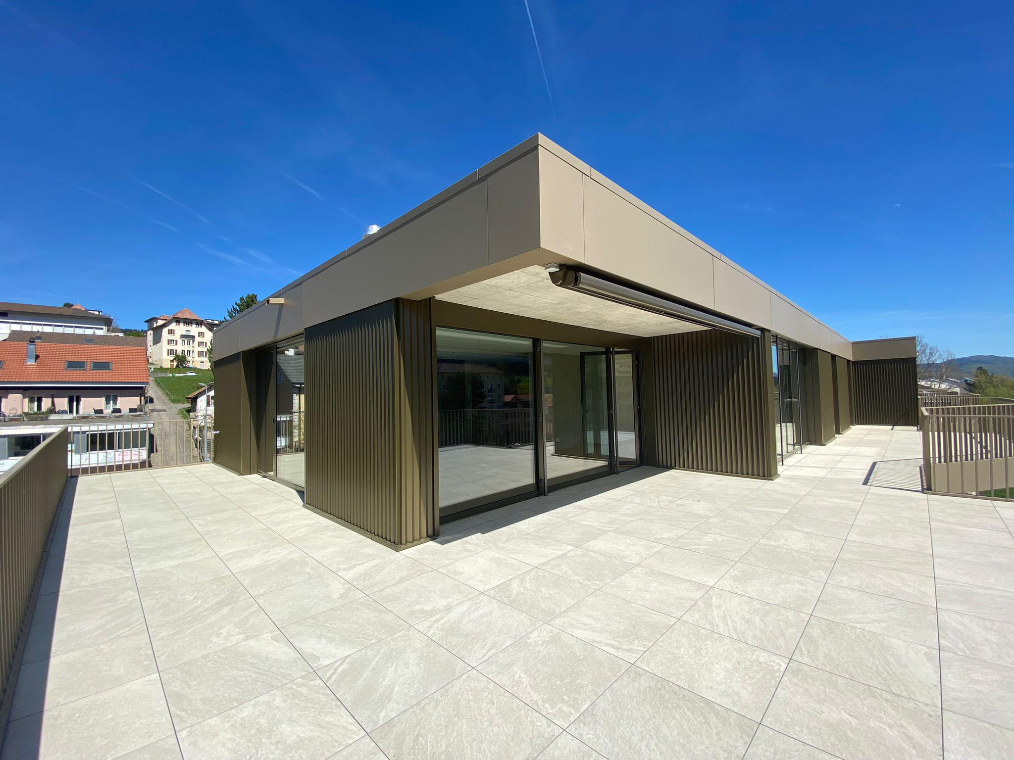 Moderne Dachterrasse mit Weitblick