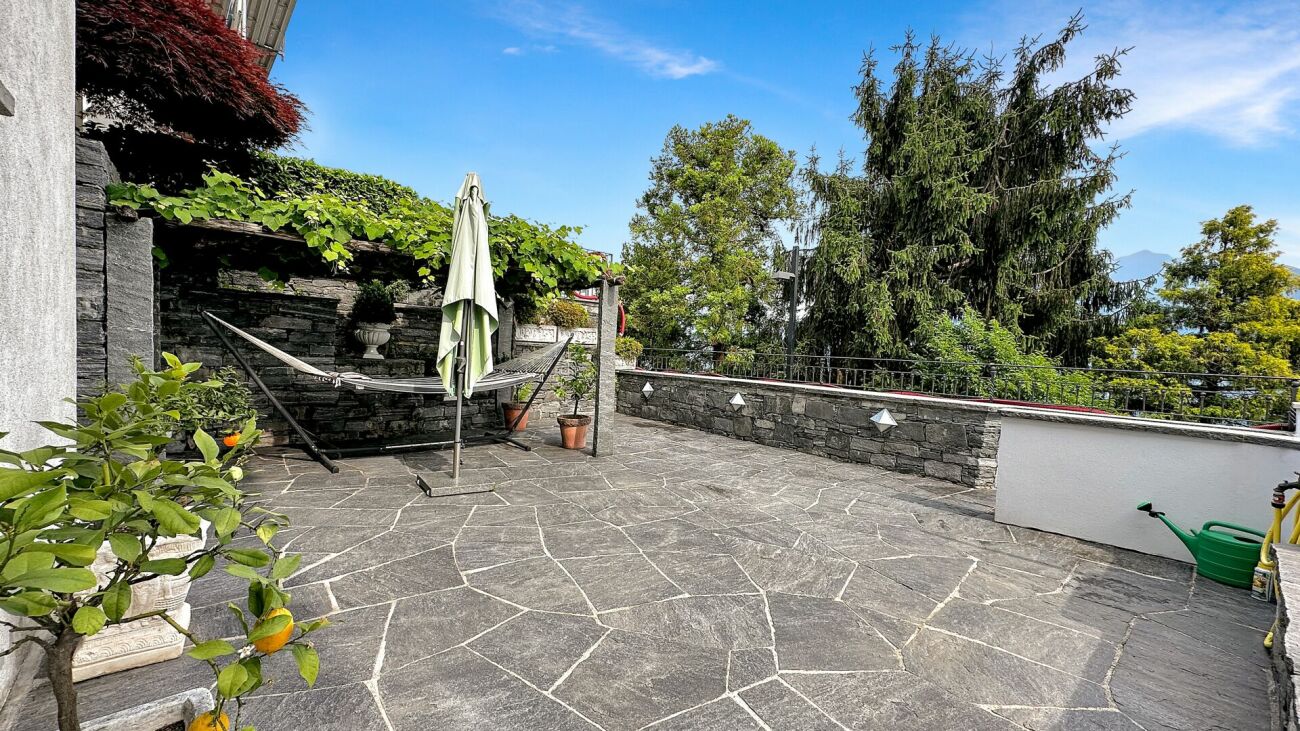 Terrasse mit Gartenblick