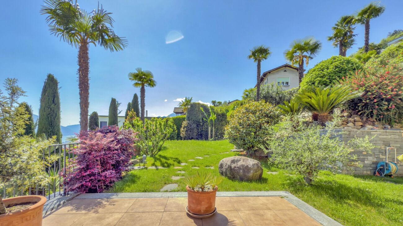 Mediterraner Garten mit Terrasse