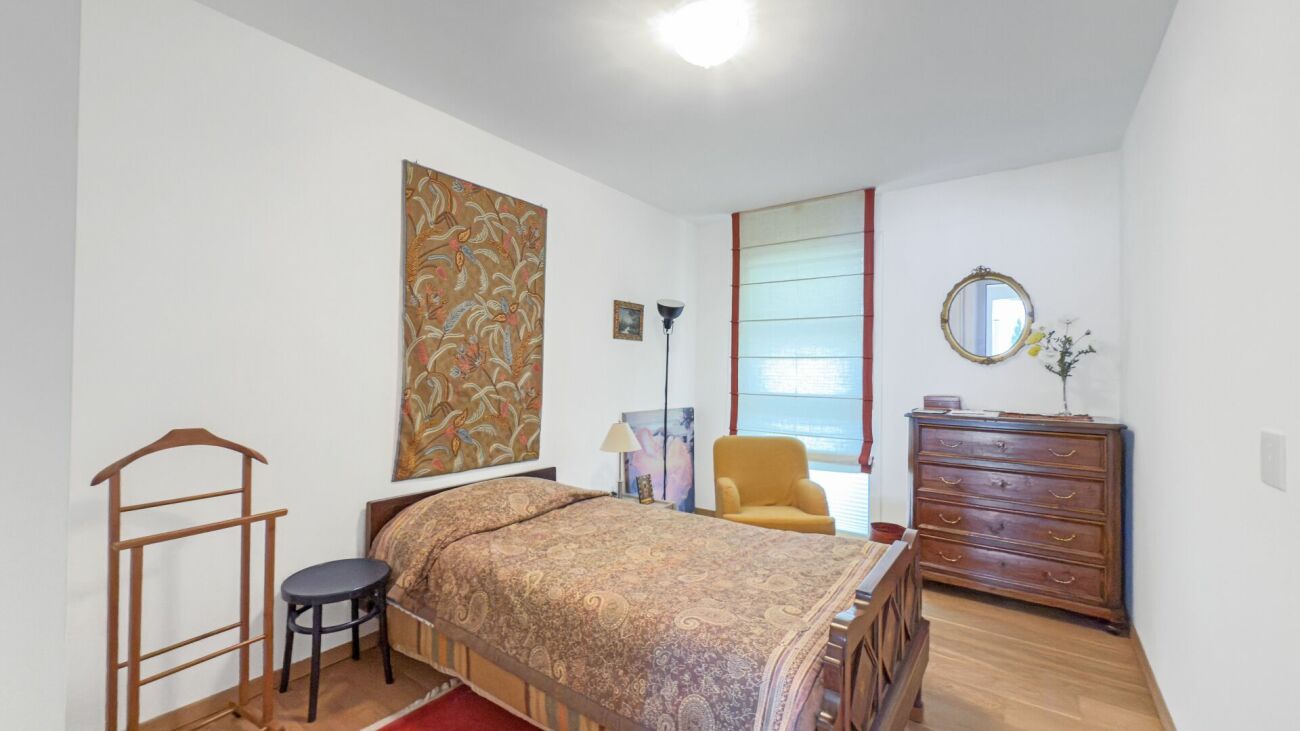Schlafzimmer mit klassischer Einrichtung