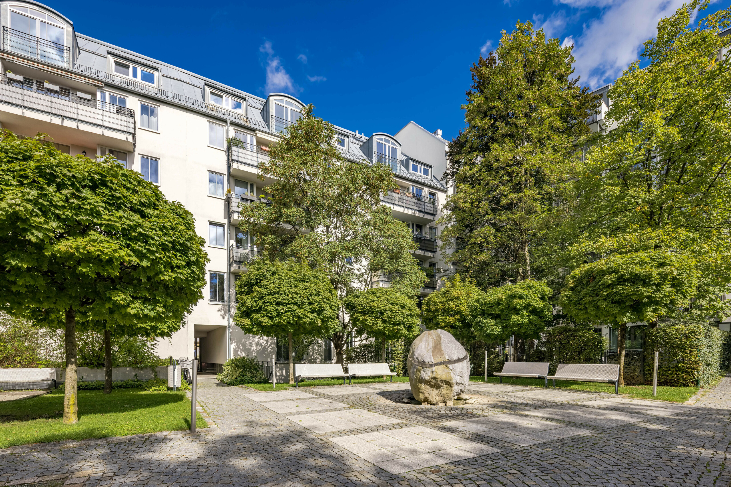 Modernes Wohnensemble mit Innenhof