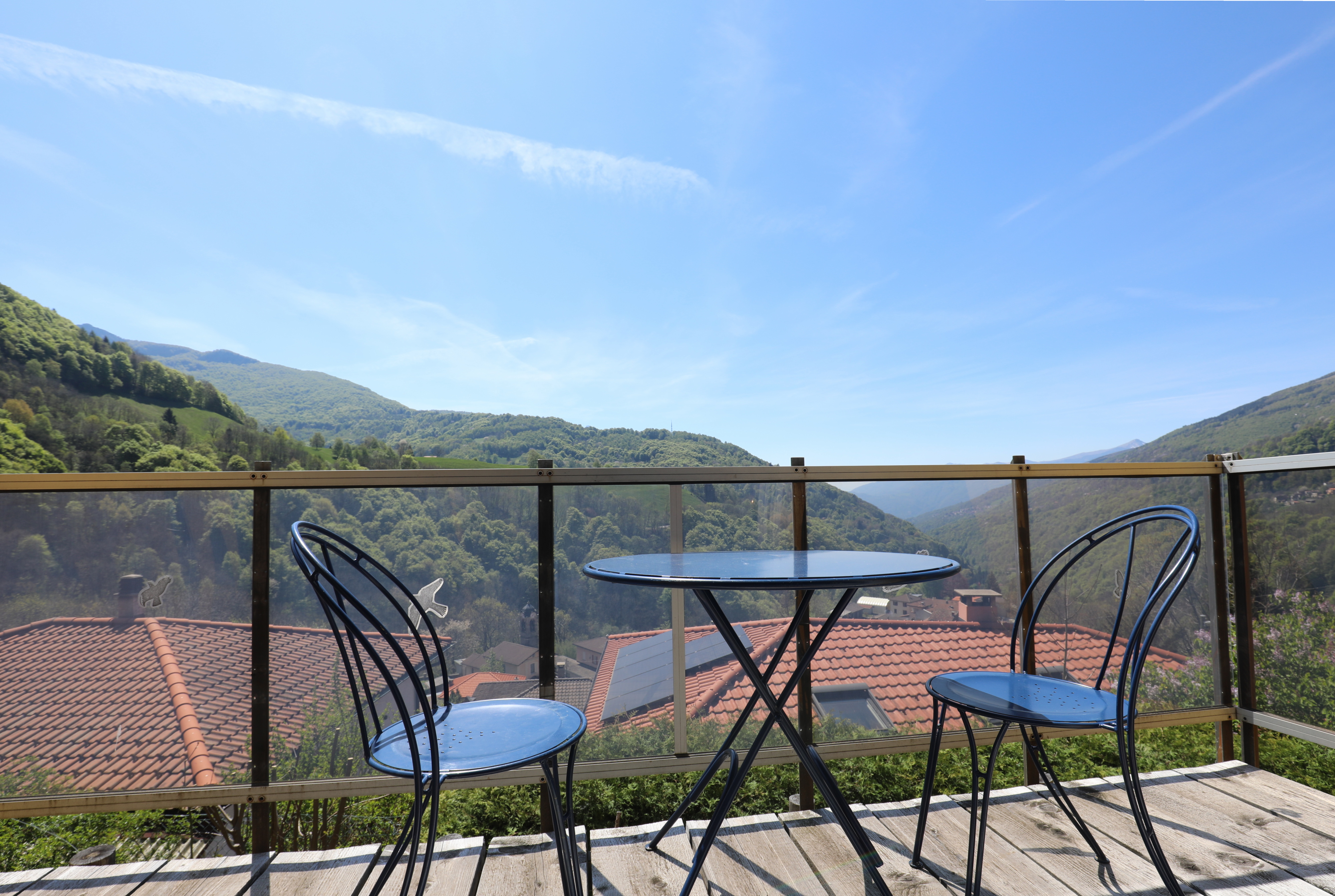 Balkon mit Bergblick