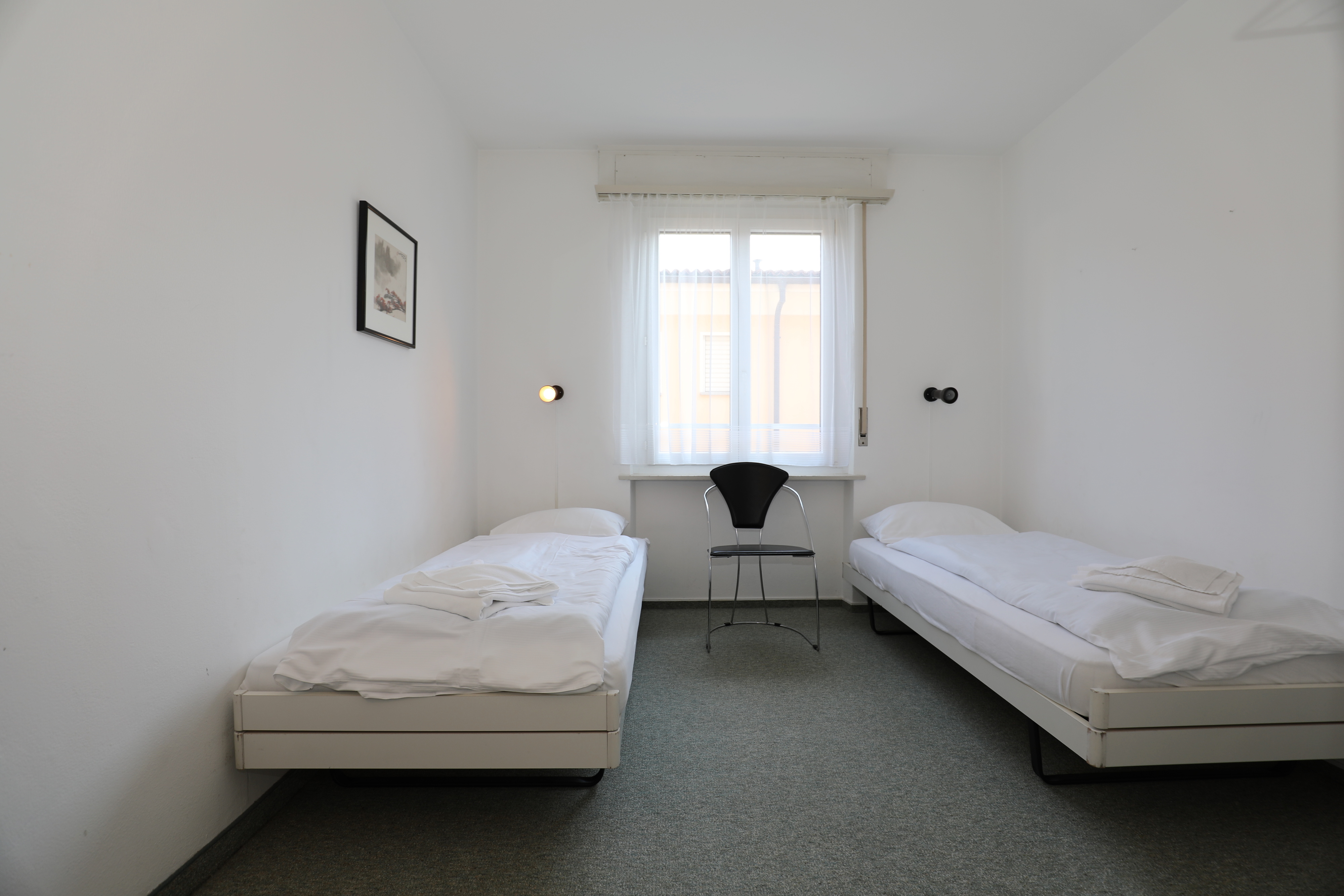 Einfaches Zweibettzimmer