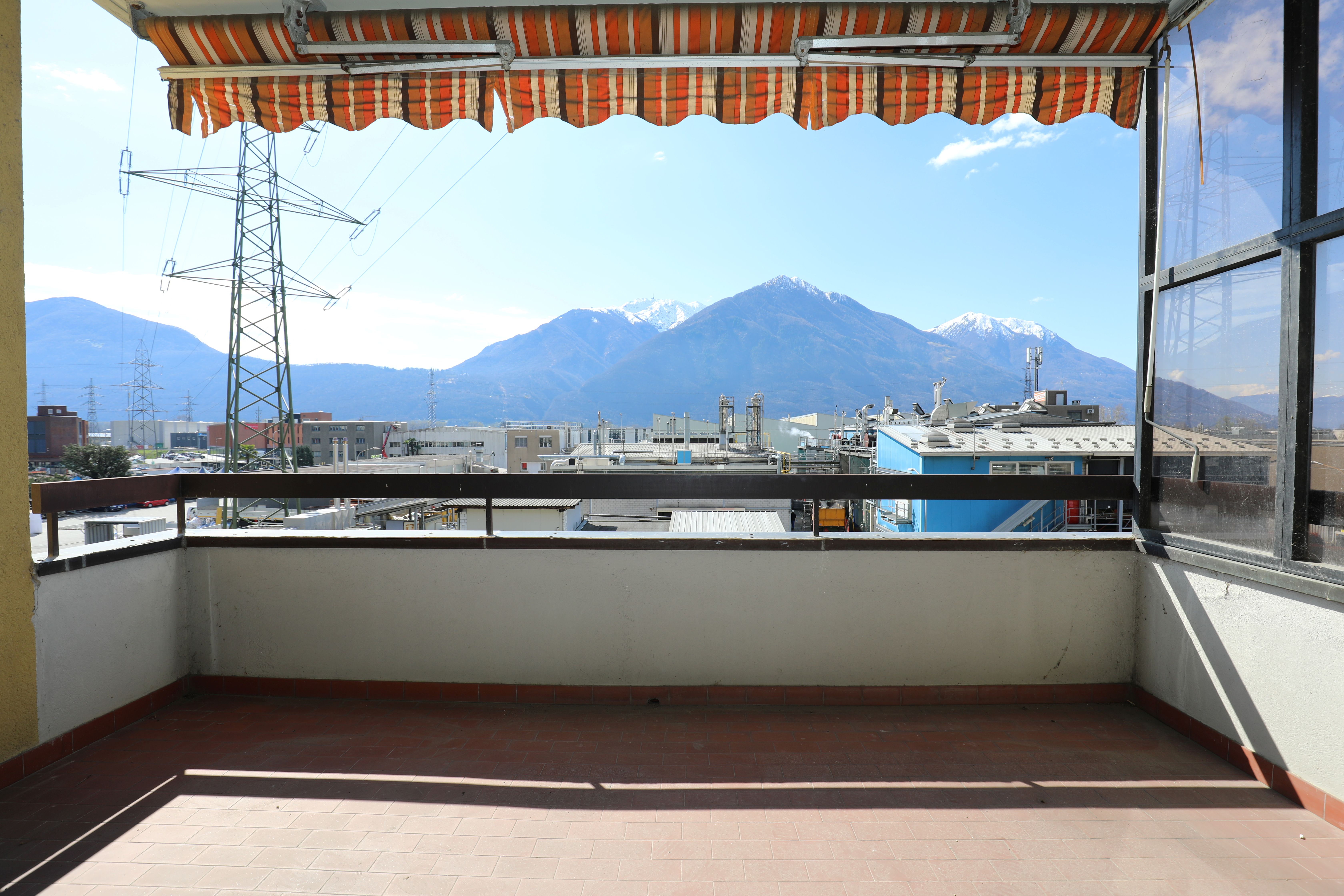 Balkon mit Bergblick