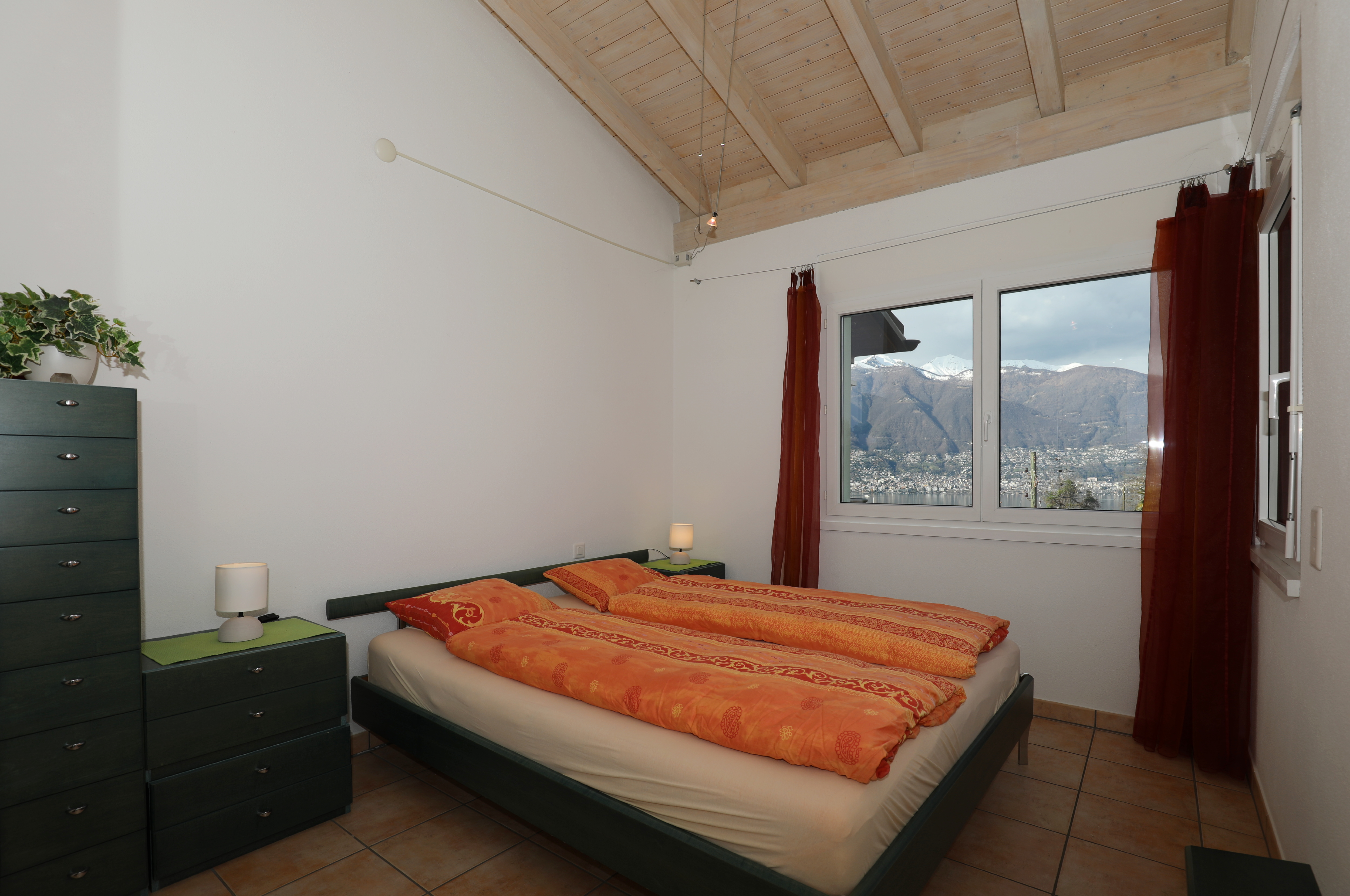 Schlafzimmer mit Bergblick
